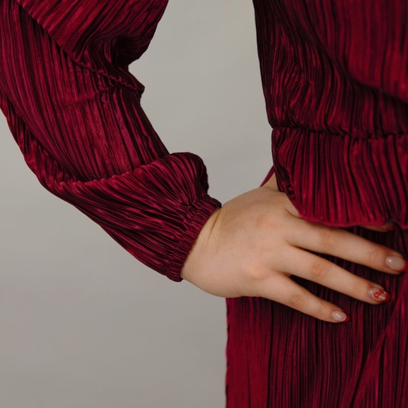 NWT Gilli Standing Ovation Maroon Midi Dress - Picture 6 of 12